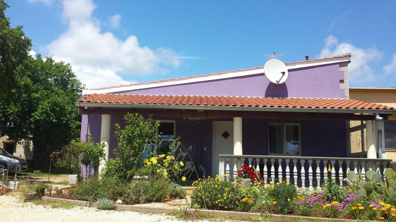 Charming Cozy Holliday House 2+2 Villa Valtura Exteriör bild